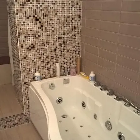 Hotel apartamentowy Central Sestri 3 Bedrooms