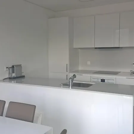 Central Sestri 3 Bedrooms *